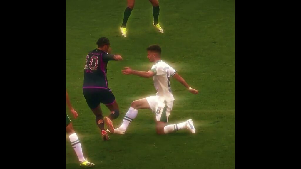 Sane'yi görüp abone olmayacak Galatasaray'lı YOK! #keşfetbeniöneçıkar #football #galatasaray #keşfet