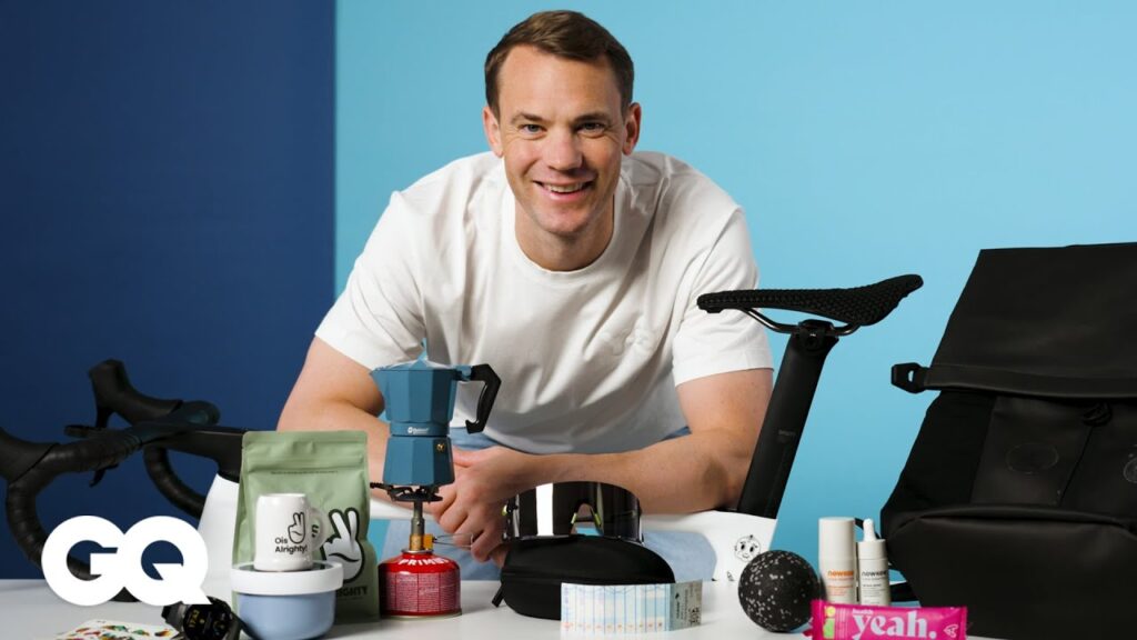 MANUEL NEUER: 10 Dinge, ohne die der FC Bayern-Torwart nicht leben kann | 10 Essentials | GQ Germany MANUEL NEUER: 10 Dinge, ohne die der FC Bayern-Torwart nicht leben kann | 10 Essentials | GQ Germany