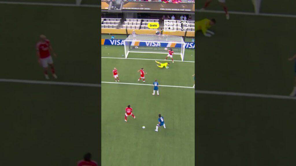 ANTONIO SILVA salva sulla linea 🥅❌⚽