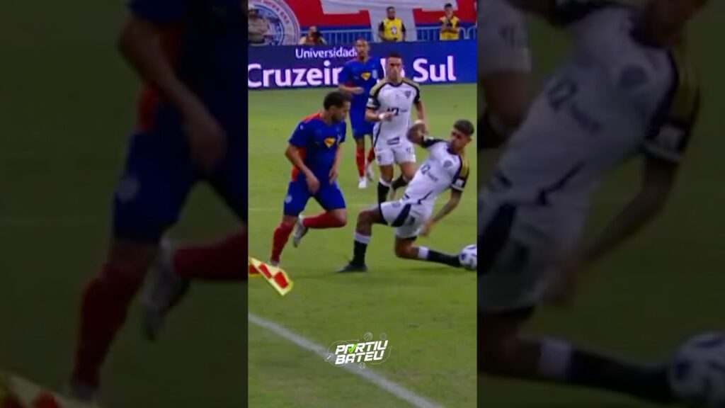 EVERTON RIBEIRO JOGA DE TERNO #shorts