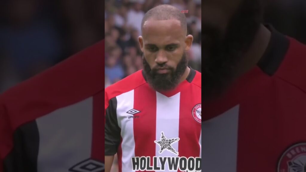 £65 million plus £6 million in add-ons 3rd bid in by Manchester United #manchesterunited