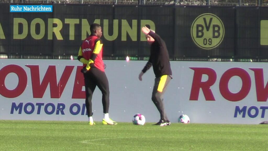 Extra-Einheit für Youssoufa Moukoko mit BVB-Trainer Favre