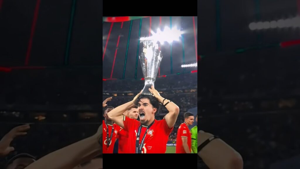 Vitinha vs trophy celebration 🥶🏆 #ronaldo #vitinha #2025 #champion #football