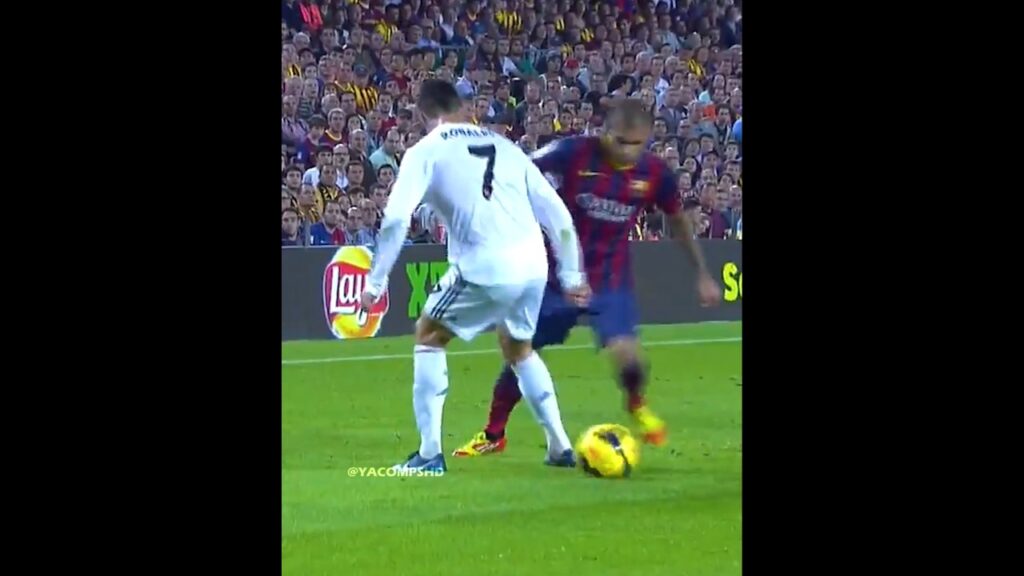 Dani Alves vs Ronaldo 🤯 #football #soccer #ronaldo #cr7 #footballshorts #edit #tranding #shorts