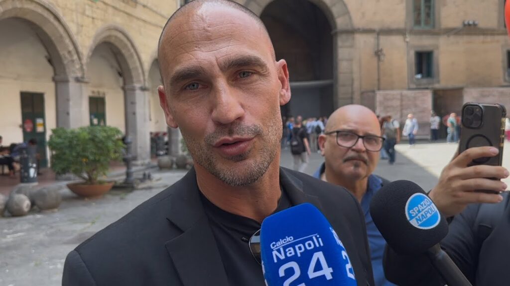 "Mertens napoletano vero, sapete cosa fece?" 😅💙 Sentite cosa dice Paolo Cannavaro!