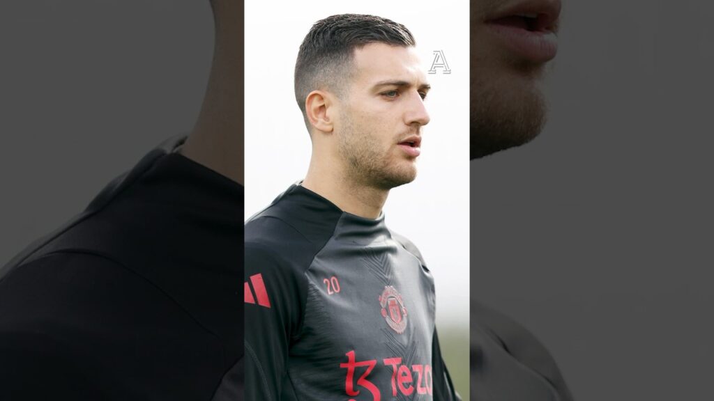 Who wore Man Utd’s number 2 before Dalot? 👀