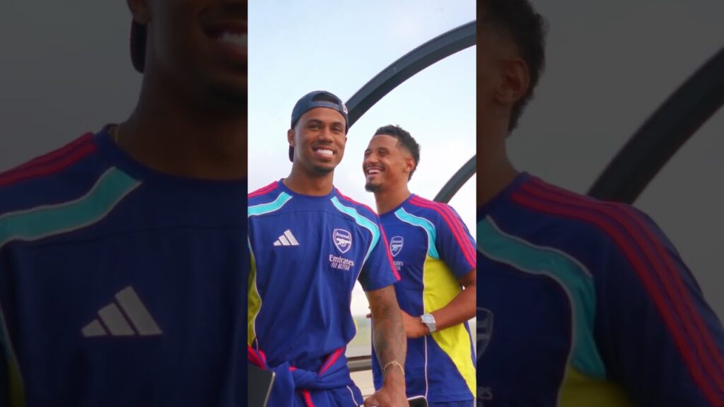 THE ARSENAL TOUCH DOWN IN SINGAPORE 📍 #arsenal #afc