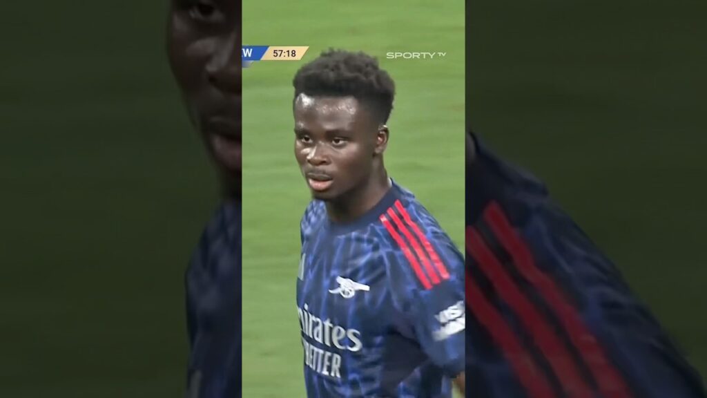 Nůžky Bukaya Saky mohly být highlightem zápasu, ale Nick Pope měl jiné plány 😮‍💨🧤