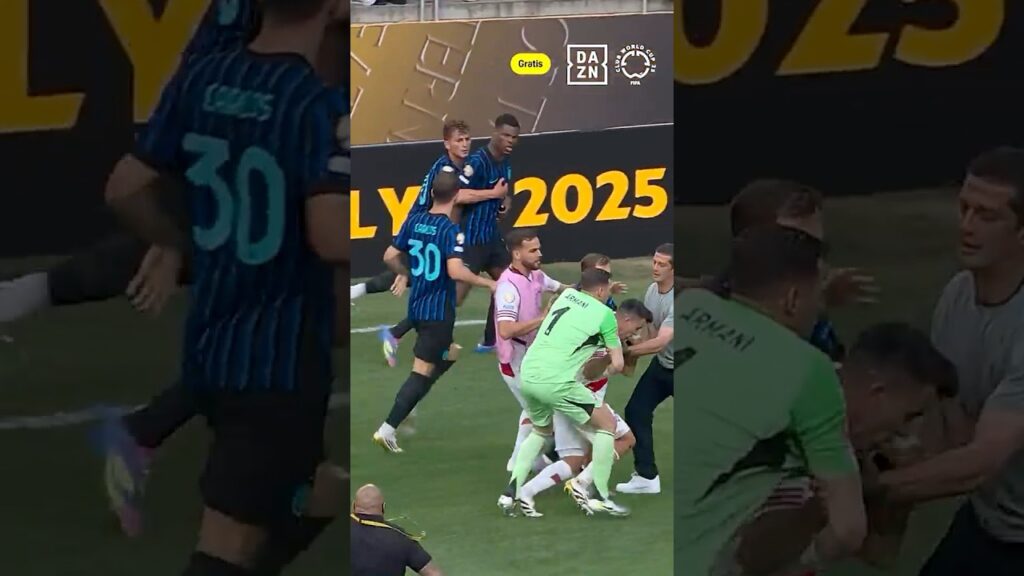 Dumfries 🆚 Acuña Si scatena la rissa nel finale 😱