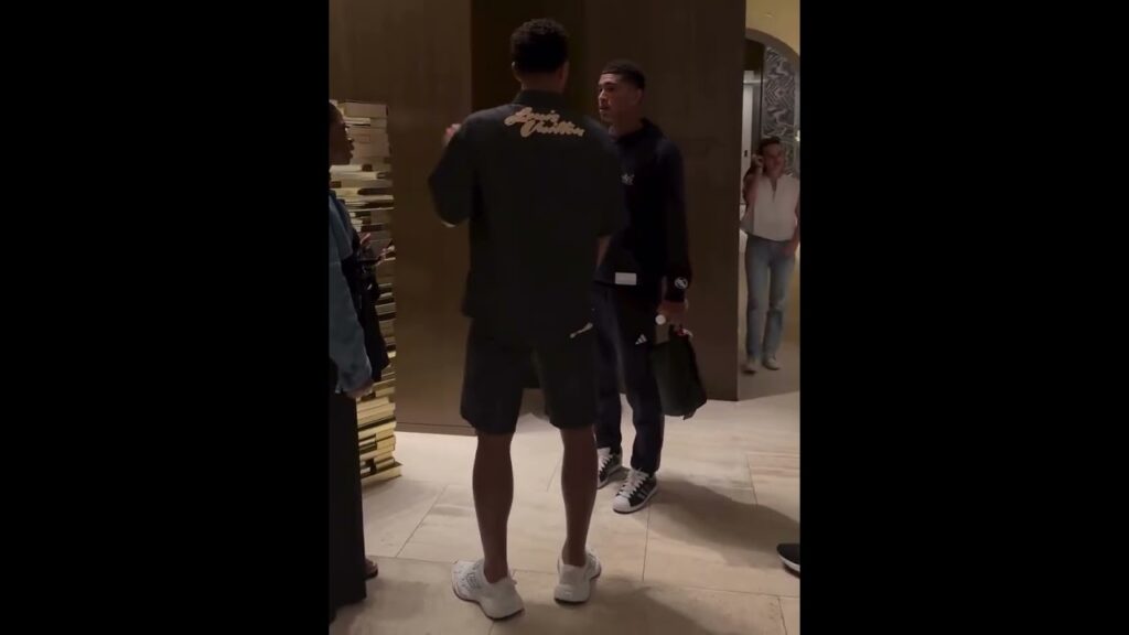 Jude Bellingham with his mom, his girlfriend Ashylyn, and his brother Jobe Bellingham