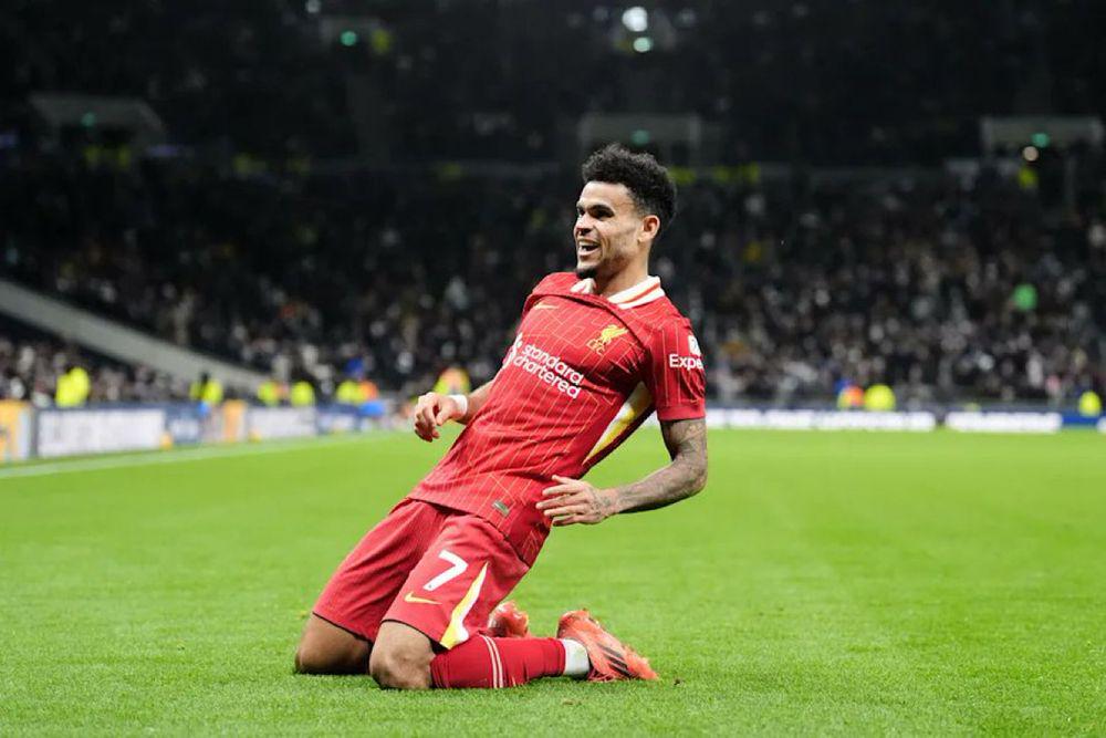 Bayern have submitted a new improved bid to Liverpool for Luis Díaz worth more than €67.5m. Talks between the clubs are ongoing. Díaz is waiting for an agreement between the clubs. The deal could still fall through [@Plettigoal]