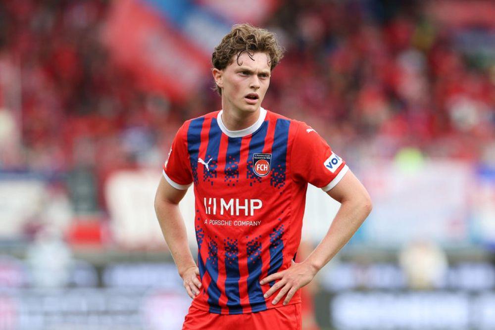 Paul Wanner sees no chances to develop at Bayern if he stays next season. The 19-year old would like to be loaned out again. A permanent sale—with a buyback option—is also a possibility [@altobelli13]