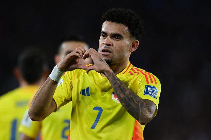 Bayern are getting closer to signing Luis Díaz. Talks between the clubs are ongoing and progressing well. Bayern are confident a deal will be closed for around €75m [@Santi_J_FM]