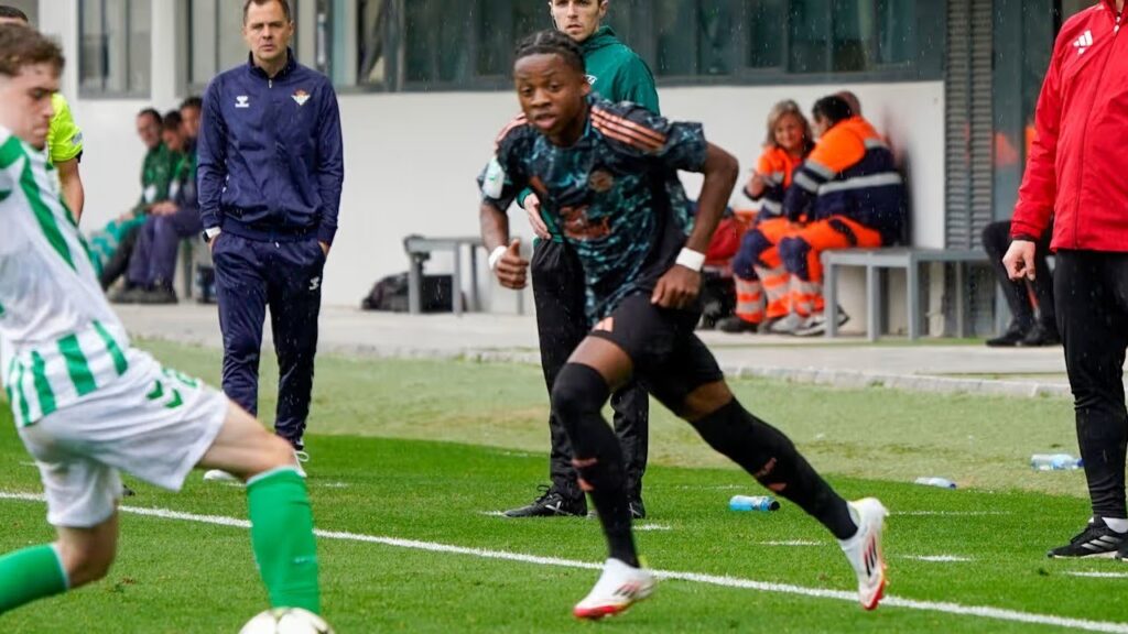 Wisdom Mike Bayern Munich U19 vs Real Betis U19 (A) UYL 24/25