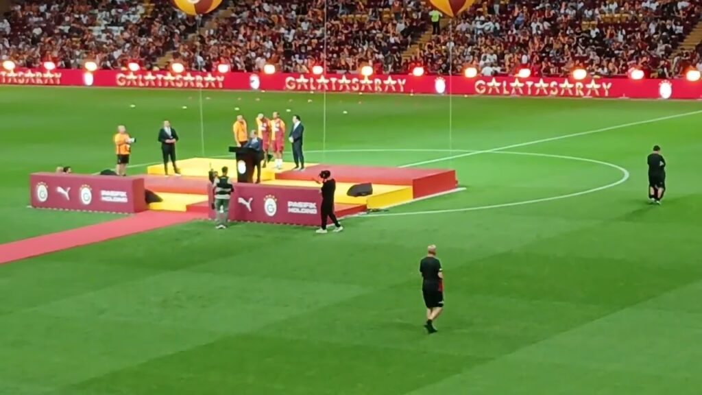 Leroy Sane ve Victor Osimhen’in imza töreni!! Dursun Başkan Konuşmakta Zorlandı!! Galatasaray Lazio