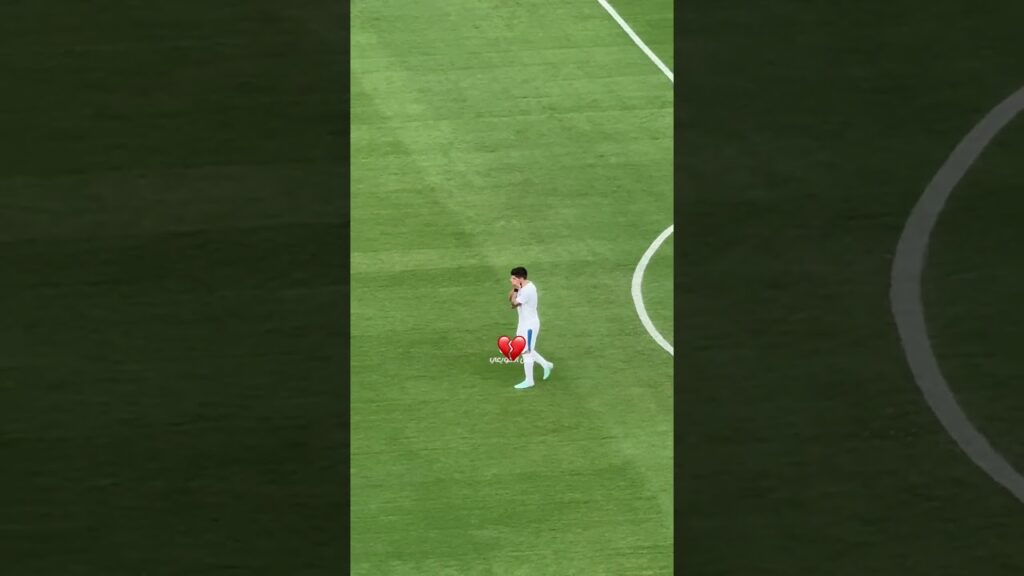 Ruben Neves y Cancelo viendo a Diogo Jota en pantalla del estadio… 💔 (via maan_alquiae/IG) #shorts