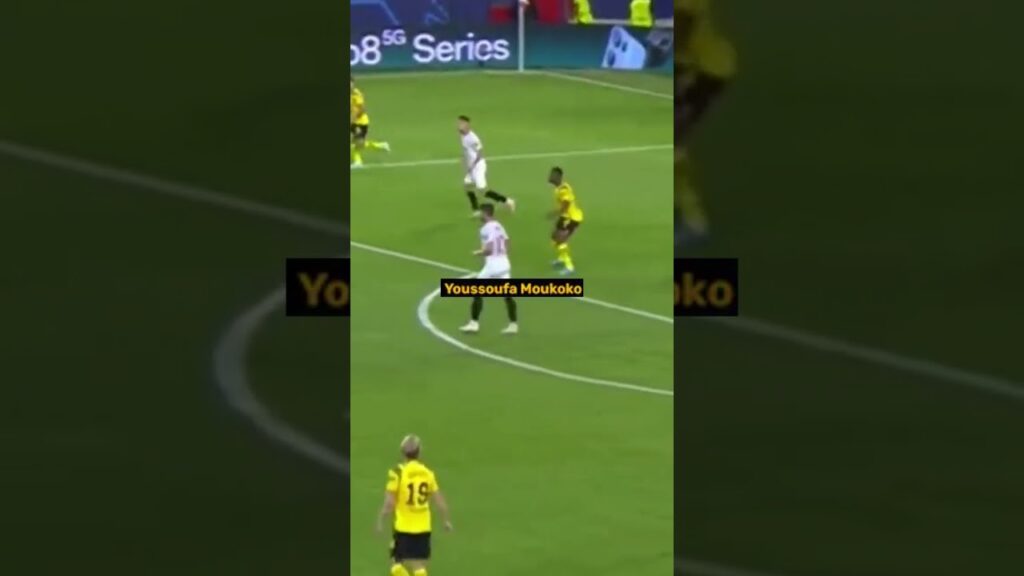 Youssoufa Moukoko - Amazing Skill