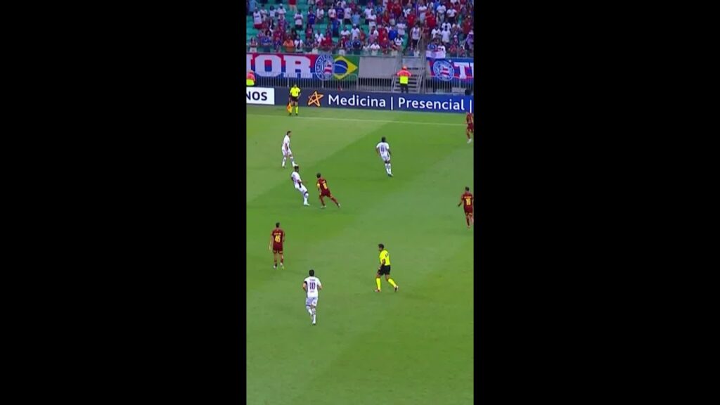 Gol from Bahia! Everton Ribeiro!