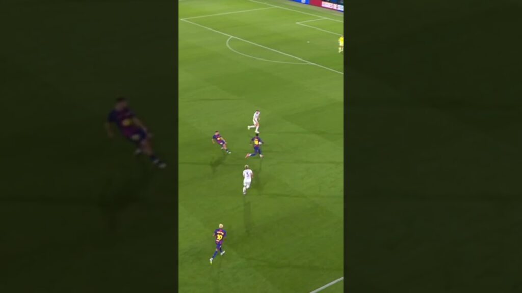 From Joan Garcia to Raphinha. A goal built from the back. 🏗️  #fcbarcelona #football #shorts