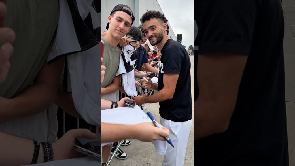 First smiles and first meetings with fans for Joao Mario 🔥