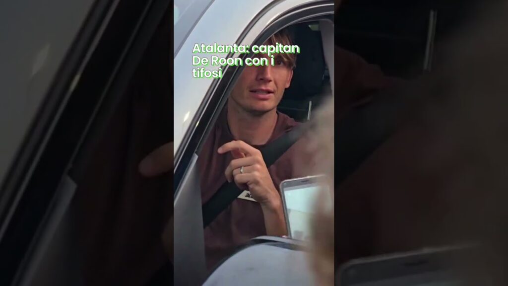 Atalanta: capitan De Roon con i tifosi