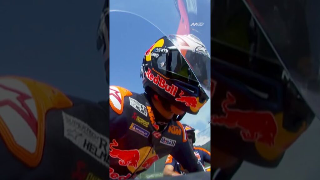 Pedro arrives at the box through the paddock! 🤯 | 2025 Austrian GP