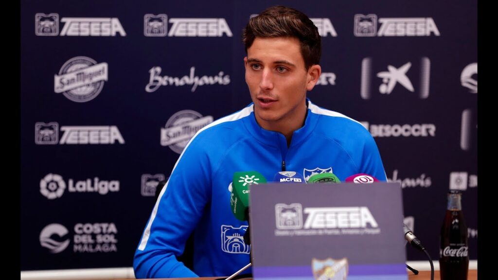 Pau Torres: “Va a ser un partido bonito, el Granada es un rival exigente”