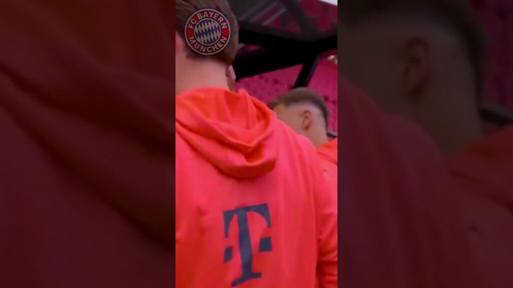 JONAS URBIG AND JOSHUA KIMMICH BEFORE MATCH VS VFB STUTTGART #football #bayern #soccer #luisdiaz