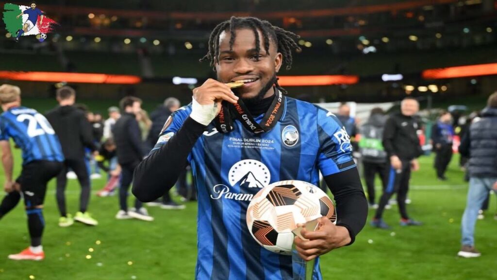 Napoli, dopo l’attaccante centrale l’assalto ad Ademola Lookman