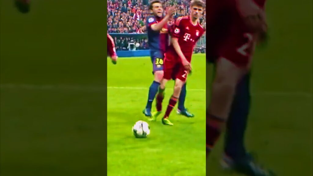 Jordi Alba vs Arjen Robben 2013😡😮