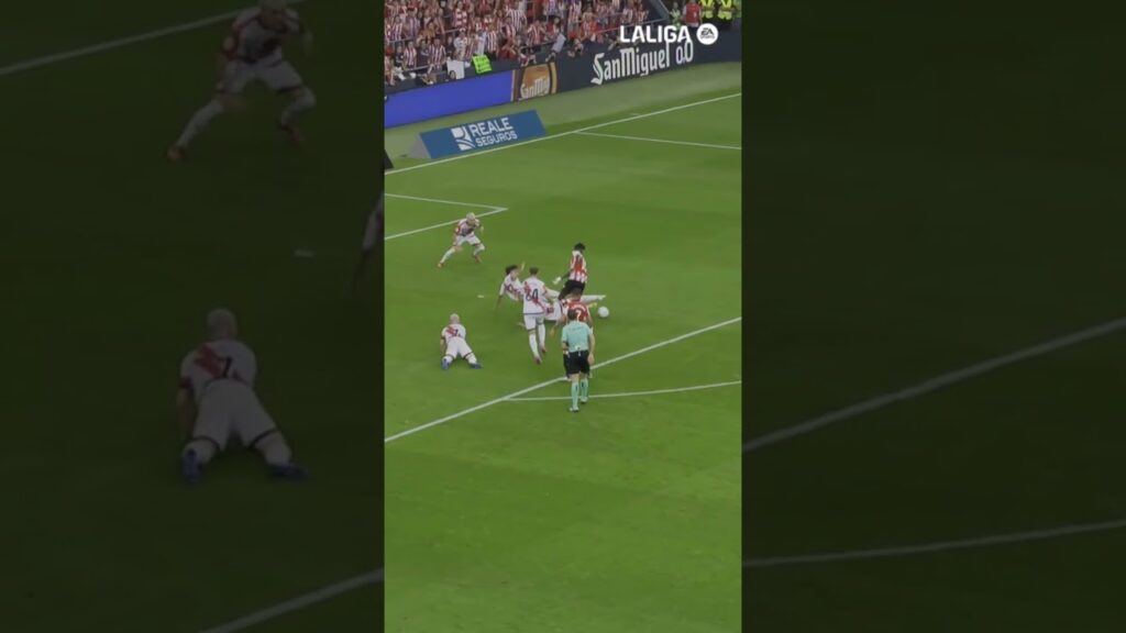 😈 Atrápalo si puedes. Nico Williams al aparato.#LaLigaHighlights #AthleticRayo