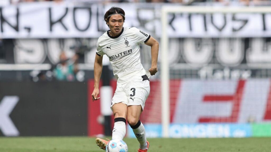 [ESPN] Ajax bid (7M) for Itakura rejected, Feyenoord also wants to make a bid.