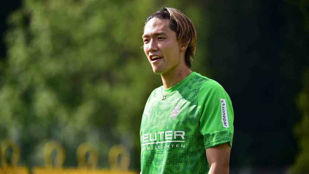 [TG] Mönchengladbach informs Ajax of Feyenoofd interest Itakura. Kroes not yet worried as player wants CL, and Ajax are certain of it. | Birmingham want to loan Chuba Akpom, Ajax prefer direct sale but interest is low
