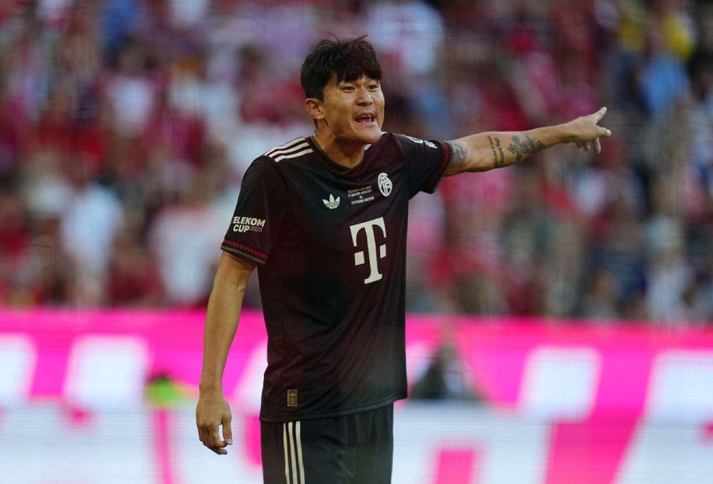 Kim Min-jae is now set to stay at Bayern, after he was a candidate for sale in the past few weeks. Unless a huge offer comes in for the defender - for example from Saudi Arabia - in the remaining days of the window, the Korean defender will continue to play for Bayern this season @kicker