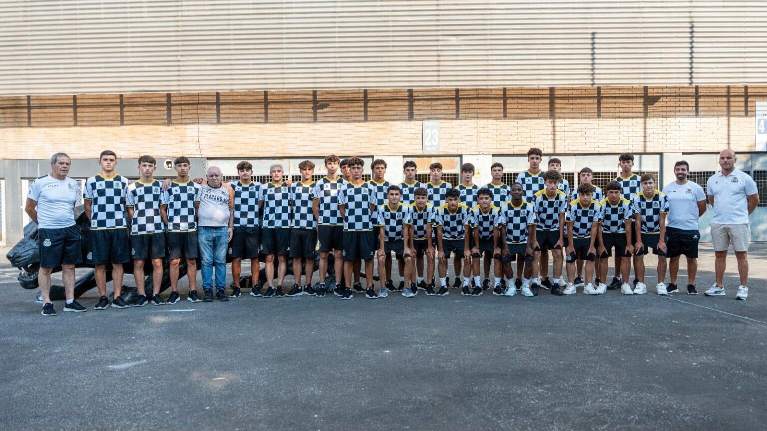 Boavista apresenta equipa sub-17