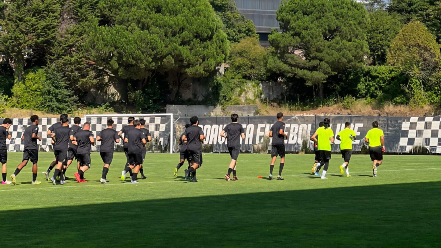 Futebol | O Boavista Futebol Clube inicia nova Caminhada com ADN Axadrezado