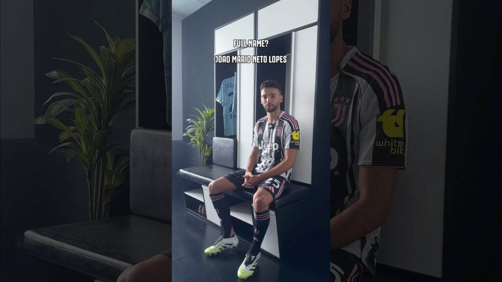 Quickfire questions w/Joao Mario 🇵🇹⚪️⚫️ #juventus #joaomario #gettoknowme