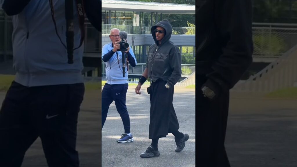 ❤️ Jules Koundé à Clairefontaine pour les matchs de l'équipe de France #football #shorts