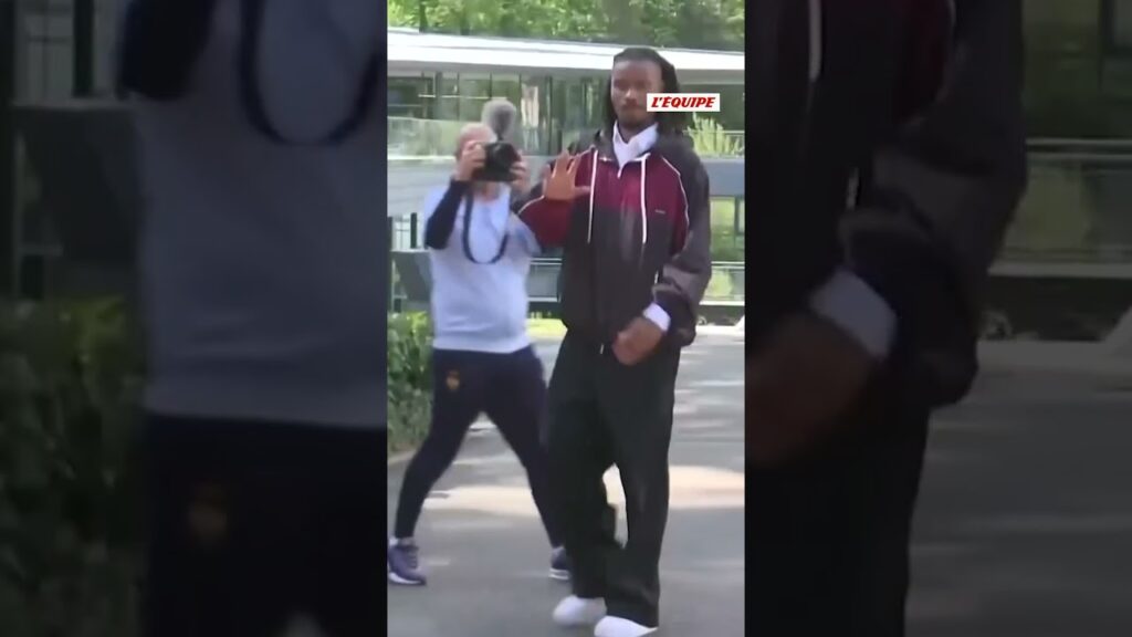 ⚽🇨🇵 Lucas Hernandez et Kephren Thuram arrivent à Clairefontaine pour le rassemblement des Bleus