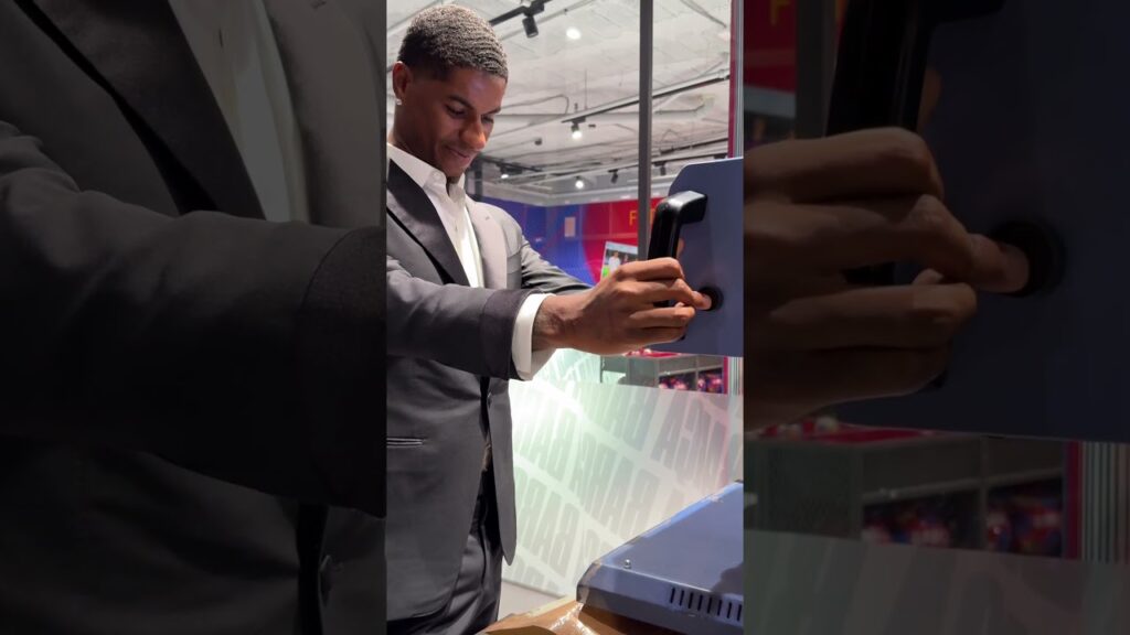 Rashford picks the number 14 👕 #fcbarcelona #rashford #shorts