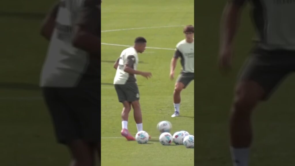 ❤️ Kylian Mbappé à l'entraînement de veille de match du Real Madrid #football #shorts