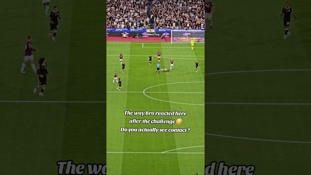 The way Fullkrug reacted here 😳 Do you actually see a contact ?#football #westham #fußball