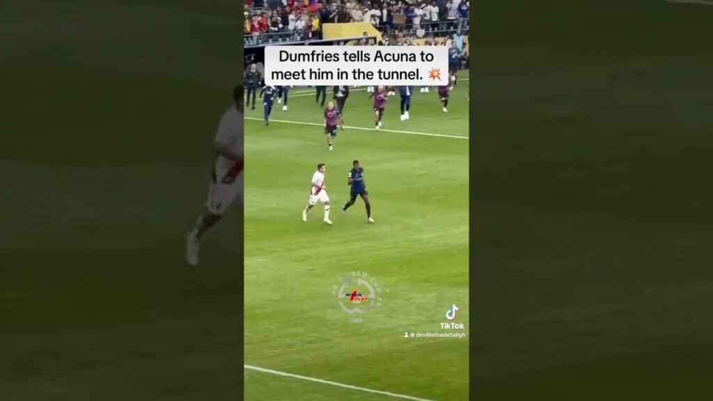 Denzel Dumfries tells Marcos Acuna to meet him in the tunnel. 💥 #Dumfries #InterMilan #ClubWorldCup
