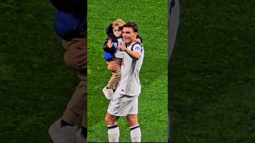 JOÃO PALHINHA AND HIS SON AFTER TOTTENHAM BEAT VILLARREAL IN CHAMPIONS LEAGUE