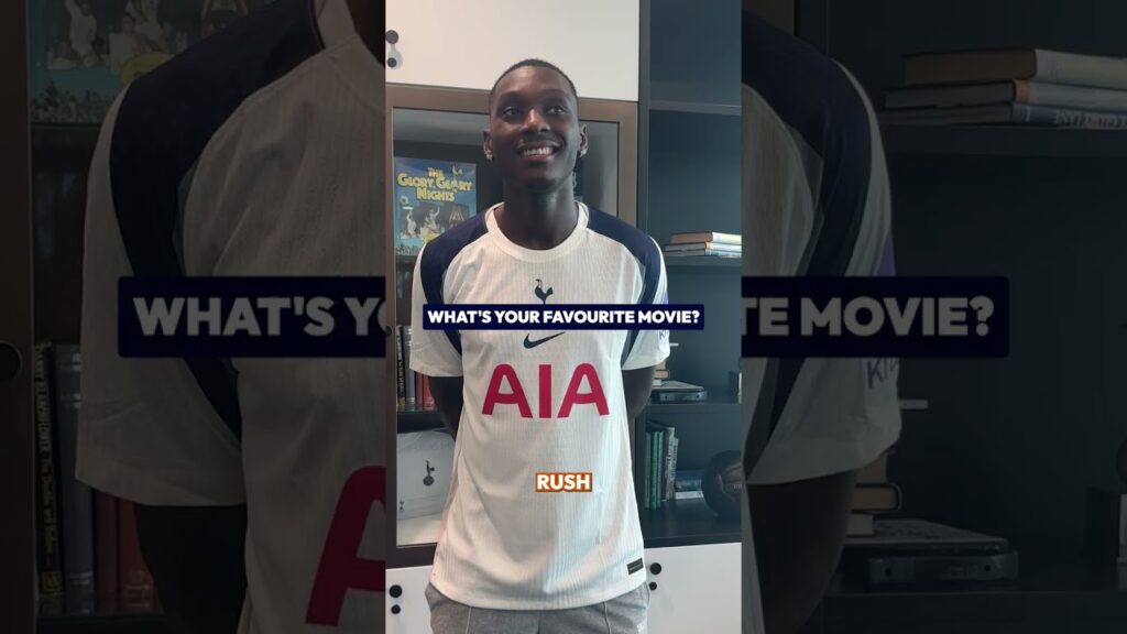 Quickfire questions with Randal Kolo Muani ⭐️