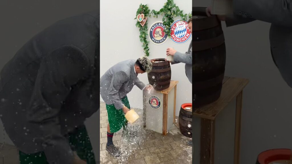 O’zapft is, Lucho! 🍻 Learned it from the best, Manuel Neuer! 😎 Oktoberfest is on from now on! 🥨