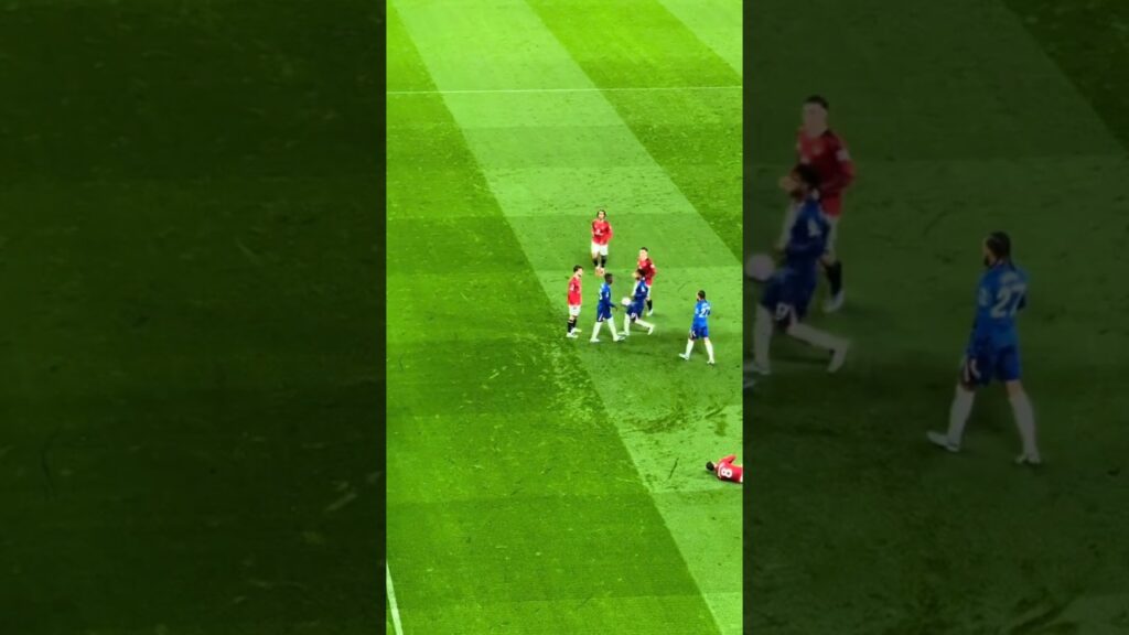 Ugarte standing up for Mason Mount against Chelsea ( Man United 2-1 Chelsea)