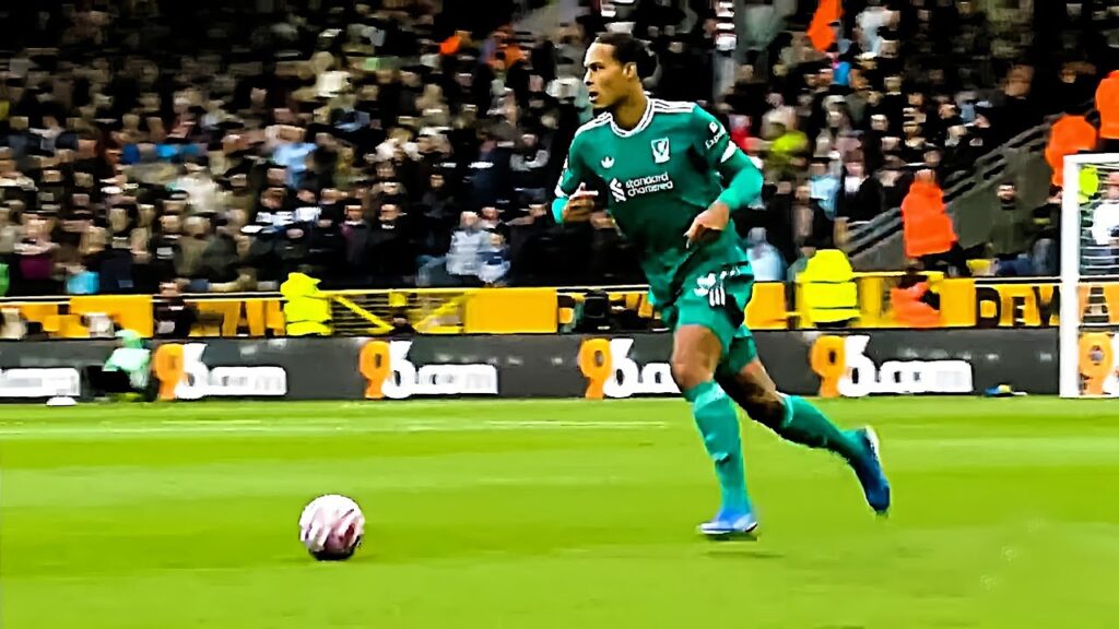 Virgil van Dijk - Best defender of The Decade