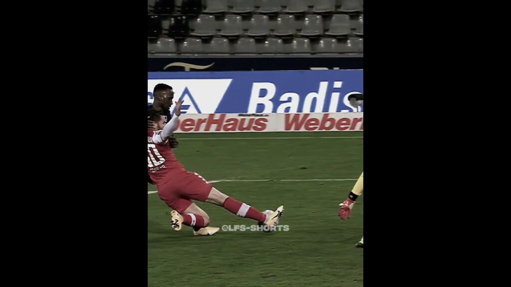 Goal Saving Tackle 💪 #theartofdefending #gunter