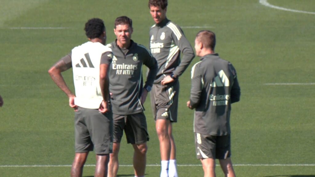 What's eating Eder? Militao and Alonso deep in discussion at Real Madrid training | WSS | Soccer |